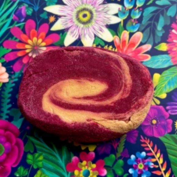 Lush Other - LUSH DISCONTINUED 2021 Cinnamon Roll Bubble Bar NWT